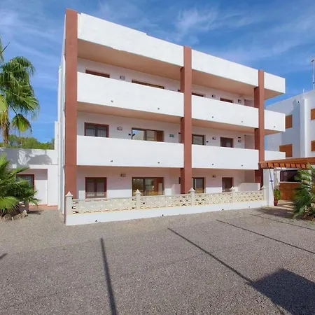 Mit Grossem Gemeinschaftspool By Interhome Apartment