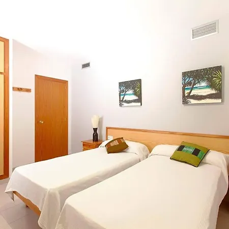 Mit Grossem Gemeinschaftspool By Interhome Apartment