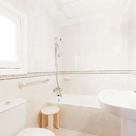 Mit Grossem Gemeinschaftspool By Interhome *