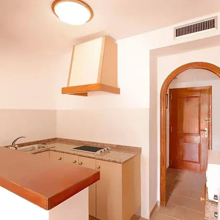 Apartment Mit Grossem Gemeinschaftspool By Interhome *
