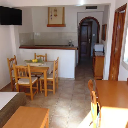 Mit Grossem Gemeinschaftspool By Interhome Apartment