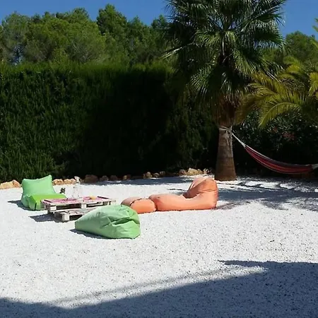 Mit Grossem Gemeinschaftspool By Interhome